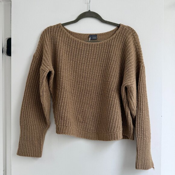 URBAN OUTFITTERS - SPARKLE & FADE / Cropped Knit Sweater / Size M - Picture 1 of 12